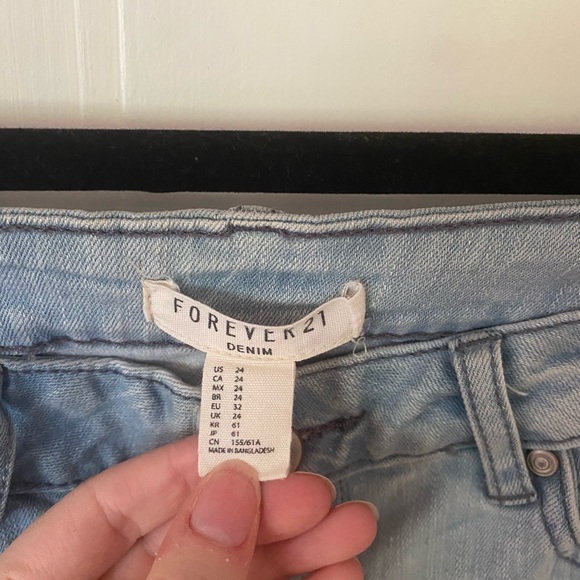 Forever 21 Distressed Light Wash Skinny Jeans - Picture 2 of 4